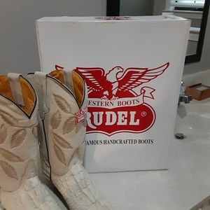 Ladies ostrich detailed Cowboy boots